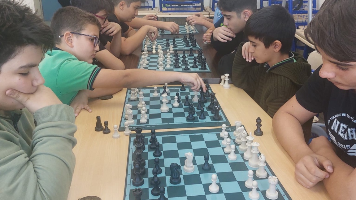 Satranç ve Zeka Oyunları Eğitimlerimize İlgi Büyük